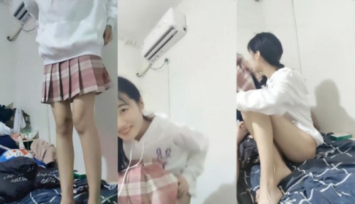 55236-贵在真实，还不大会打扮的【纯情学卝生卝妹】脱卝光衣服穿个白丝卝袜 被大叔狠操 妹子表情好难受的样子，没有什么性卝爱经验.jpg